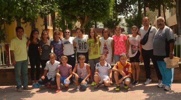 TFF ülker futbol köyü’ne 11 kız sporcu