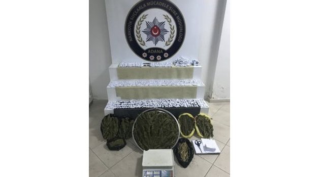 Torbacı Esrarı Tuvalete Attı Polis Sifonu Çekmeden Yetişti