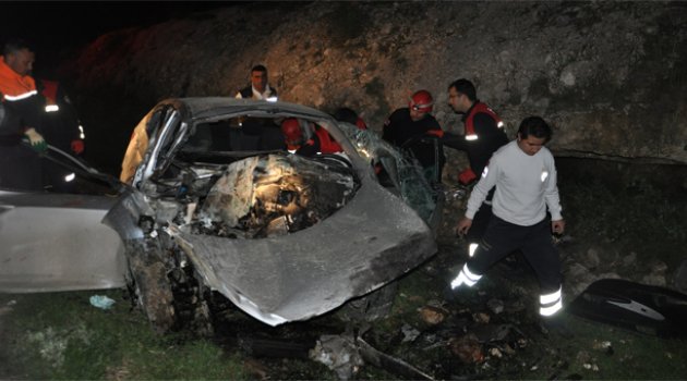 Trafik kazasında 2 kişi öldü, bir köpek telef oldu
