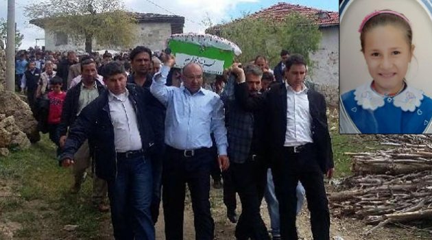 Traktörün altında can veren minik Dudu, gözyaşlarıyla toprağa verildi
