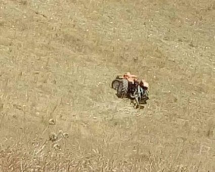 Traktörün Altında Kalan Çiftçi Hayatını Kaybetti
