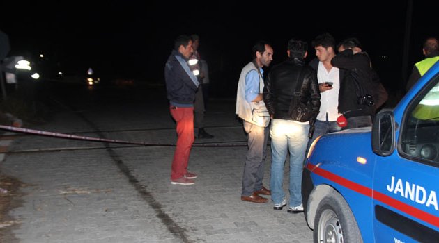 Tren otomobile çarptı! 3 ölü 3 yaralı