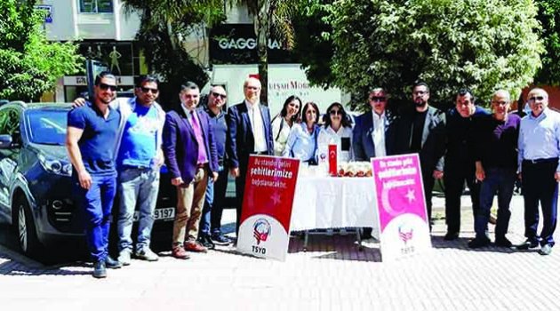 TSYD Mehmetçik  yararına stand açtı