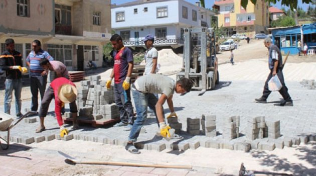 Tufanbeyli çamur ve tozlu yollardan kurtuluyor