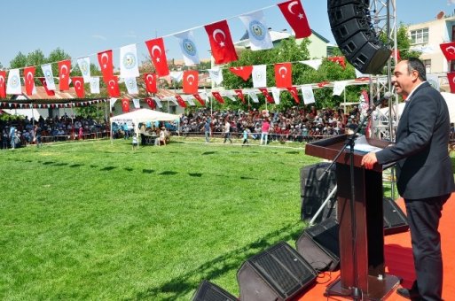 Tümer: “Birlik ve beraberliğimiz için spor önemli bir araç”