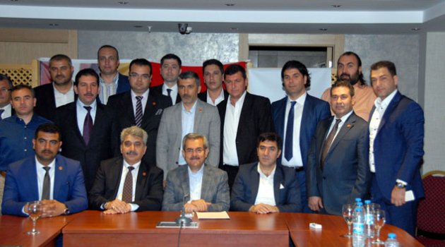 TÜMSİAD yöneticileri Ak Partili Ünüvar ile kahvaltıda bir araya geldi