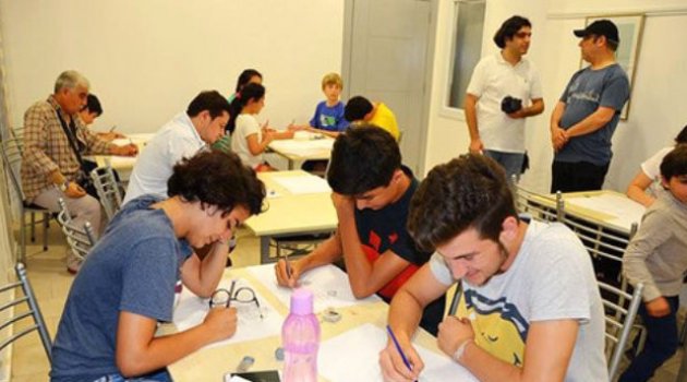 Turhan Selçuk'ta sanat eğitimi