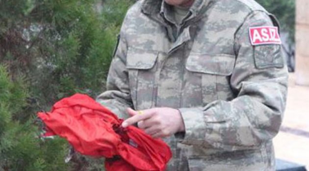 Türk bayrağını yere atmaya 4 gözaltı