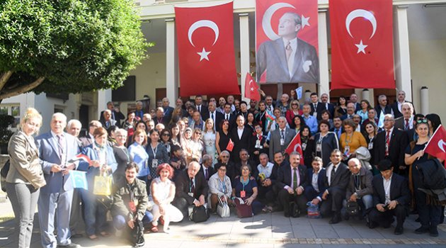 Türk dünyasının şair ve müzisyenleri Adana’da