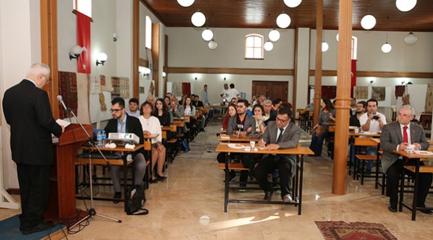 Türkçenin dünü ve bugünü konuşuldu