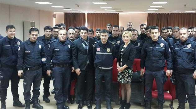 Türkiye’de ilk kez Emniyet personeline şiir terapisi