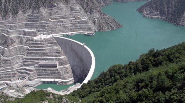 Türkiye'nin en yüksek barajı Deriner'den ülke ekonomisine büyük katkı