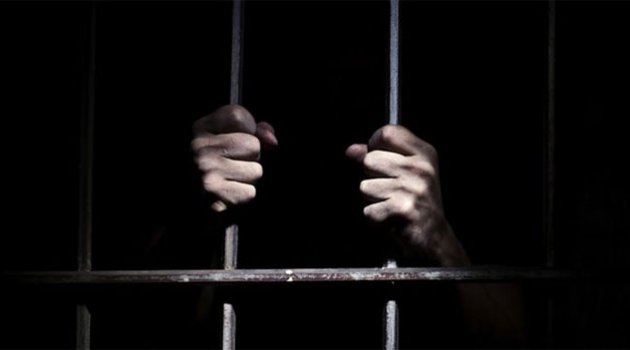 Tuvalete su sızdığı için komşusunu öldürdü