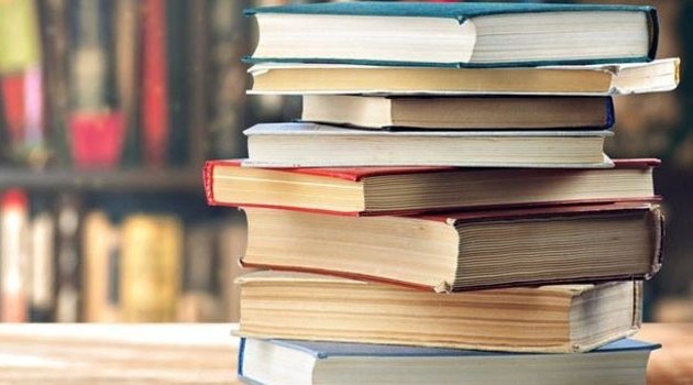 Uçakta öğrencisiyle birlikte olan öğretmen meslekten atıldı
