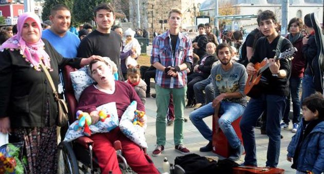 Umut artık sokaklarda