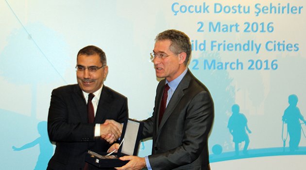 Unıcef Yüreğir’i ödüllendirdi