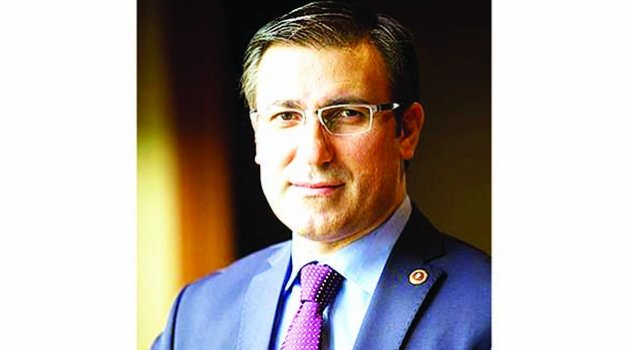 “Üniversite öğrencilerine düz diploma yetmez”