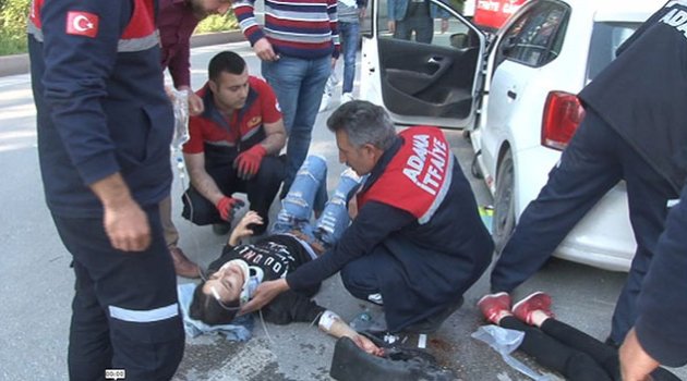 Üniversite yolunda korkunç kaza 3 kız öğrenciden biri hayatını kaybetti