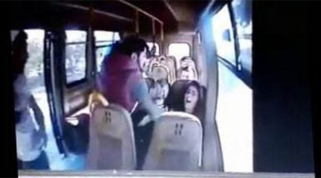 Üniversiteli kızı minibüsten  kaçırdılar