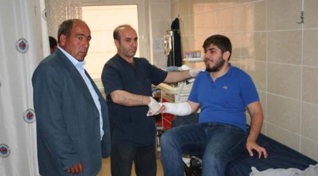 Üniversitelileri taşıyan midibüs uçuruma yuvarlandı: 12 yaralı
