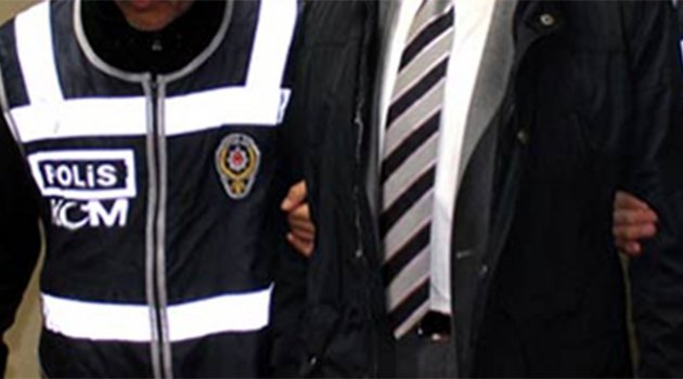 Ünlü işadamı ve oğlu tutuklandı