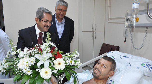 Ünüvar Diyarbakır’dan getirilen kanser hastasını ziyaret etti