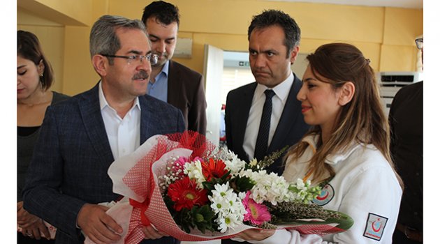Ünüvar: Fedakâr sağlık çalışanlarımız her şeyin en iyisine layık