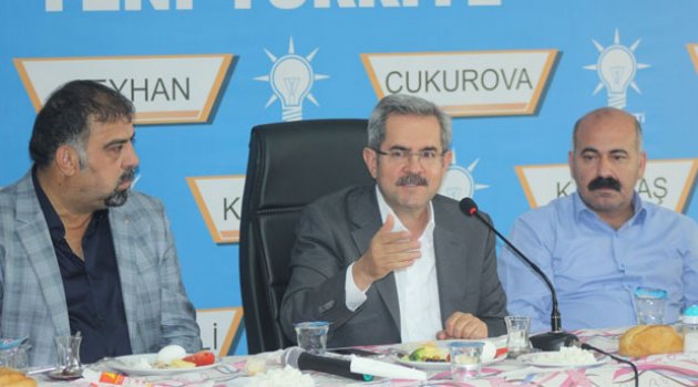 Ünüvar: "Siyasetçi hem iş yapmalı, hem de gönül yapmalı"