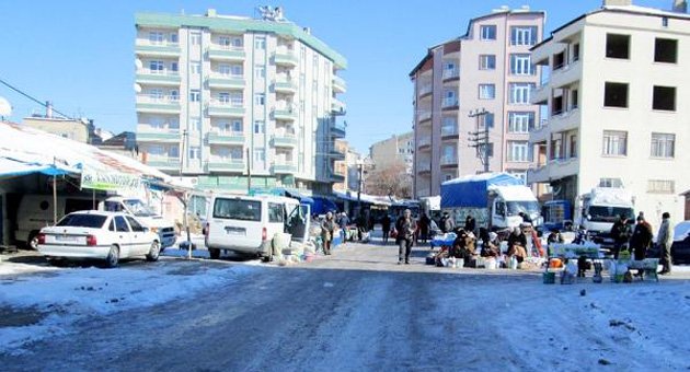 'Ürün tezgahta donacak' korkusuyla pazara çıkmadılar