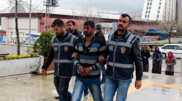 Üvey kız kardeşini av tüfeği ile vurup yaraladı