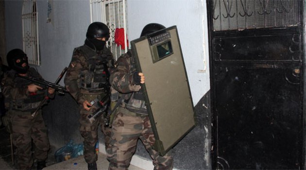 Uyuşturucu tacirlerine 450 polisle şafak vakti operasyon