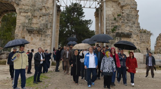Vali Büyük: “Adana dünyadaki hak ettiği konumuna ulaşacak”