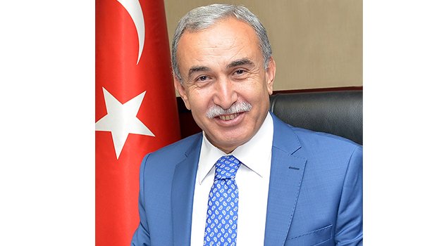 Vali Büyük: Bugün bağımsızlığımızdan taviz vermeyeceğimizi haykırdığımız gündür