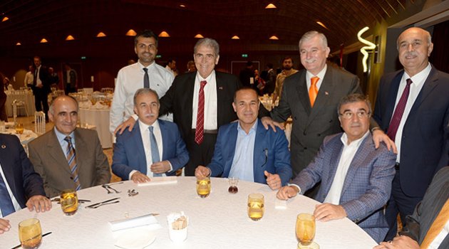 Vali Büyük’e veda yemeği