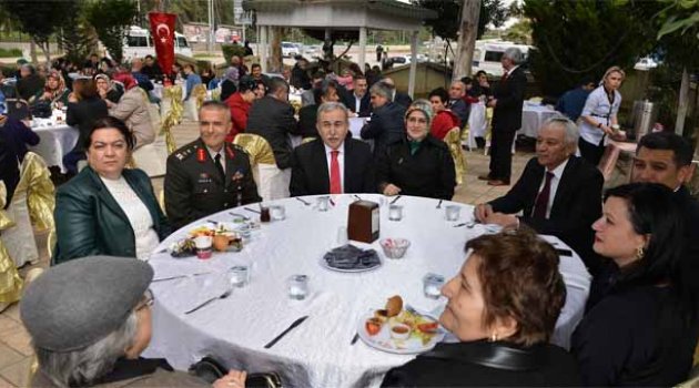 Vali Büyük, şehit aileleri ve gazilerle buluştu