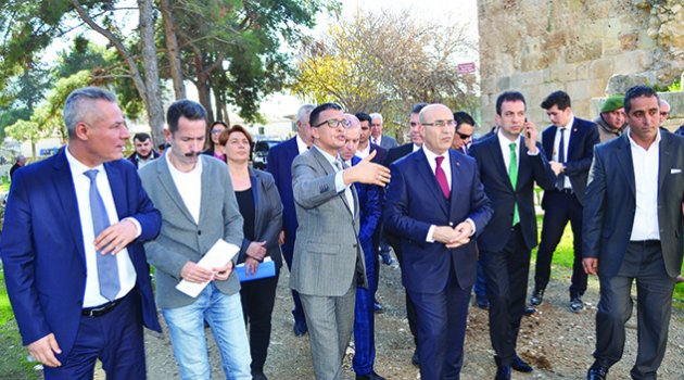 Vali Demirtaş Anavarza’da Antik Kenti&#039;nde