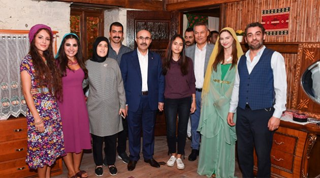 Vali Demirtaş dizi setlerinde