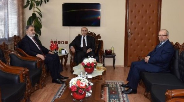 Vali Demirtaş: “Müftülük, din, devlet ve millete hizmettir”