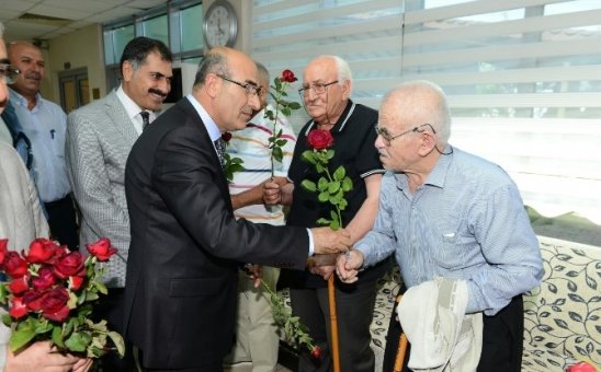 Vali Demirtaş’tan Huzurevi Sakinlerine “Babalar Günü” Ziyareti