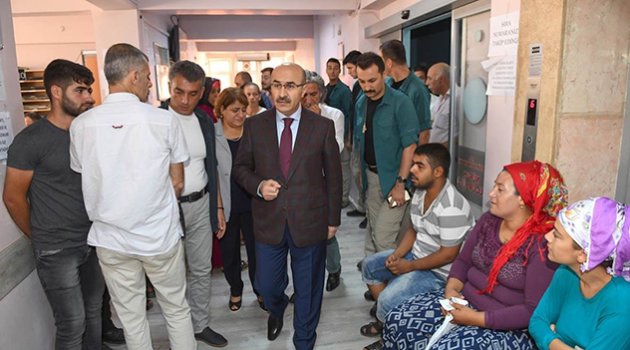 Vali Demirtaş, Yüreğir’de halkla buluştu