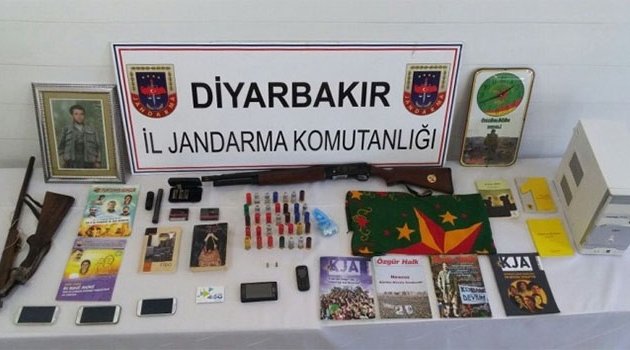 Vatandaşları kahvede toplayıp, devlete karşı kışkırtıyorlar