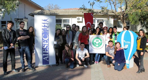 Yabancı öğrenciler kendi kültürlerini tanıttı