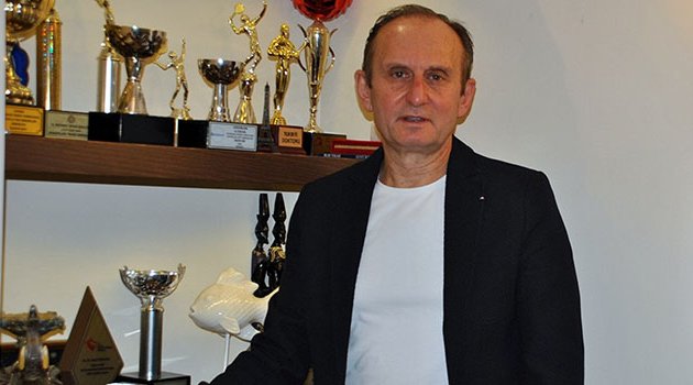 Yağışlı havalarda Selfie yapmayın, çarpılabilirsiniz