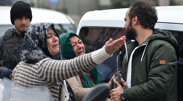 Yakalanan oğlu için polise gözyaşı döktü