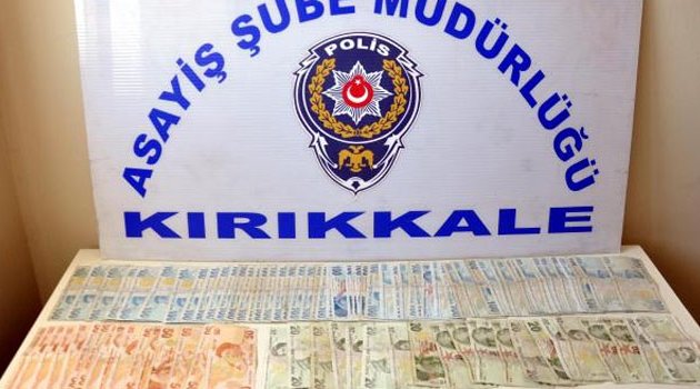 Yardım kolisi getirdiklerini söyleyip yaşlı kadını dolandırdılar