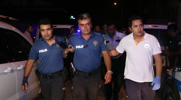 Yardıma giden polis saldırıya uğradı