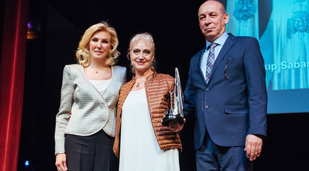 Yaşam boyu başarı ödülü Gökçer’in oldu