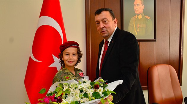 Yaşları küçük, yürekleri büyük