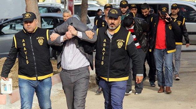 Yaşlı kadın kendisini dolandıran sahte polisleri yakalattı