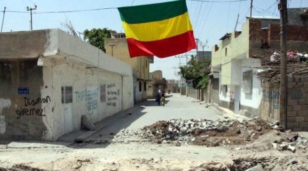 YDG-H'liler, hendek kazıp, barikatlar kurdu